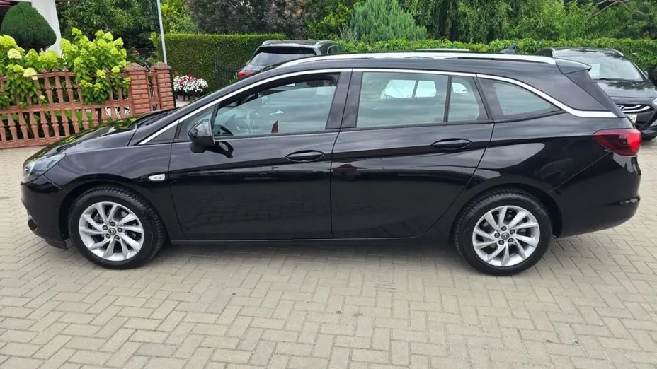 OPEL Astra -