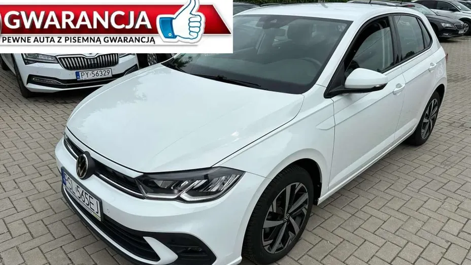 VOLKSWAGEN Polo -
