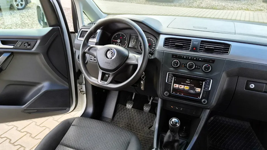 VOLKSWAGEN Caddy -