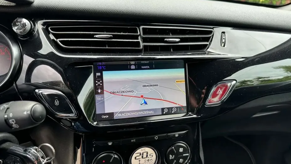 DS 3 -