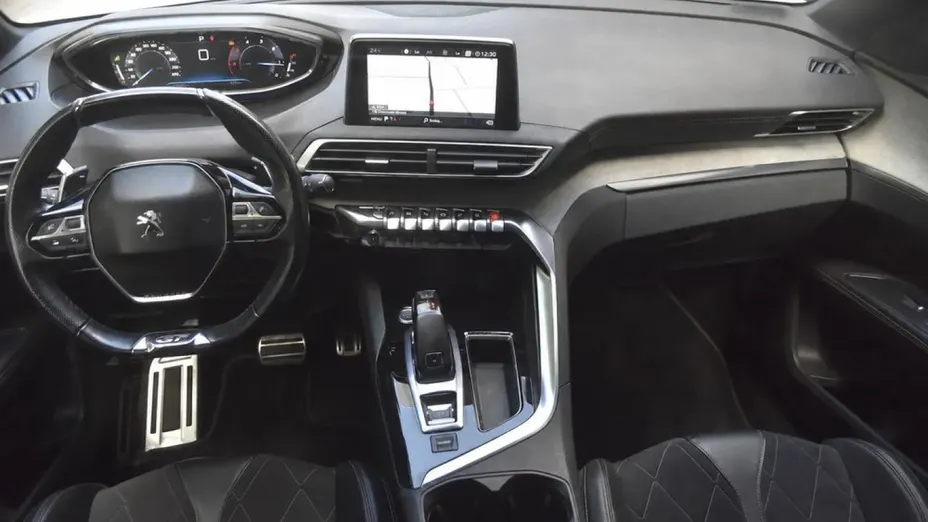 PEUGEOT 5008 -