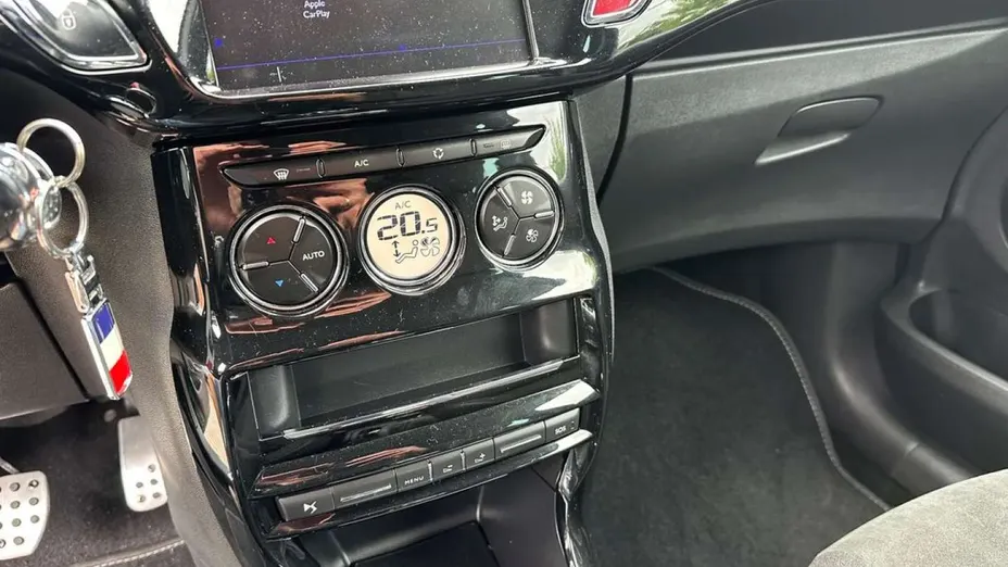 DS 3 -