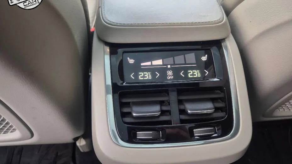 VOLVO XC90 -