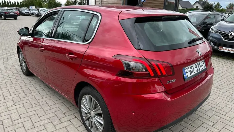 PEUGEOT 308 -