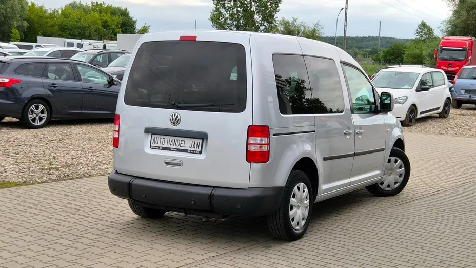 VOLKSWAGEN Caddy -