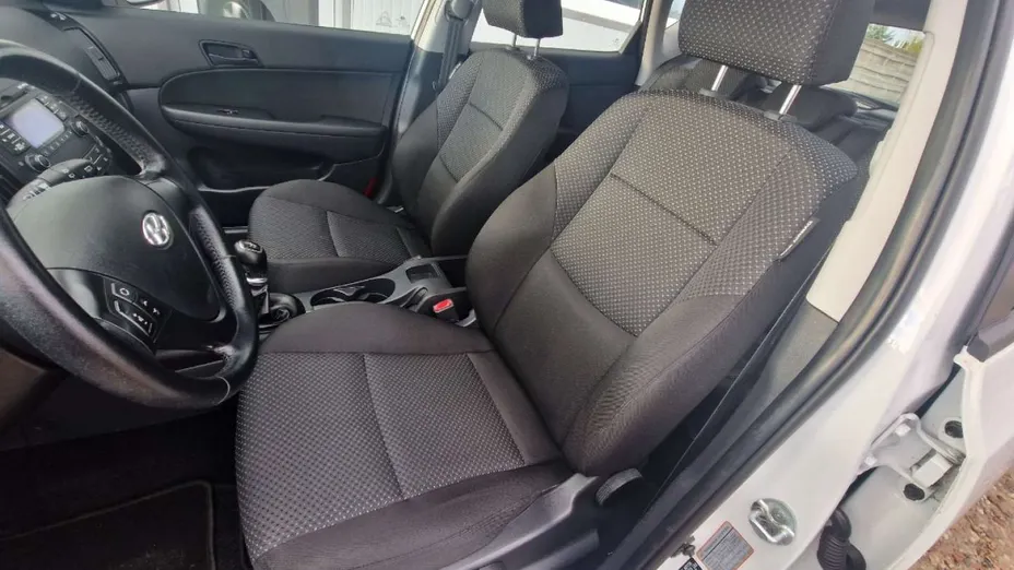 HYUNDAI i30 -