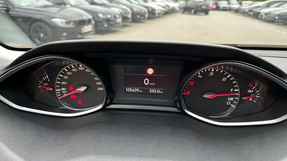 PEUGEOT 308 -