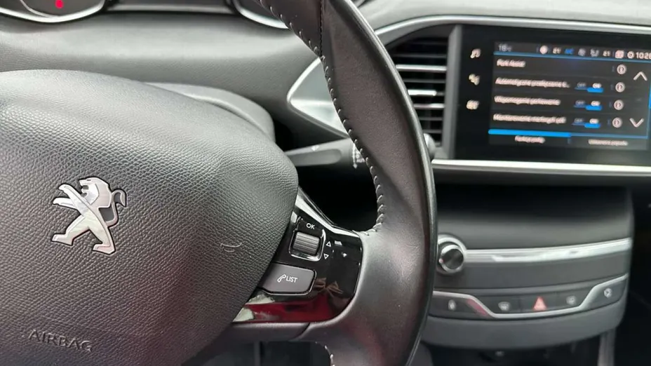 PEUGEOT 308 -