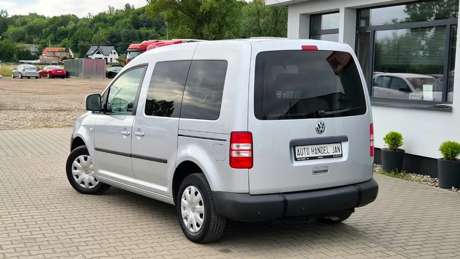 VOLKSWAGEN Caddy -