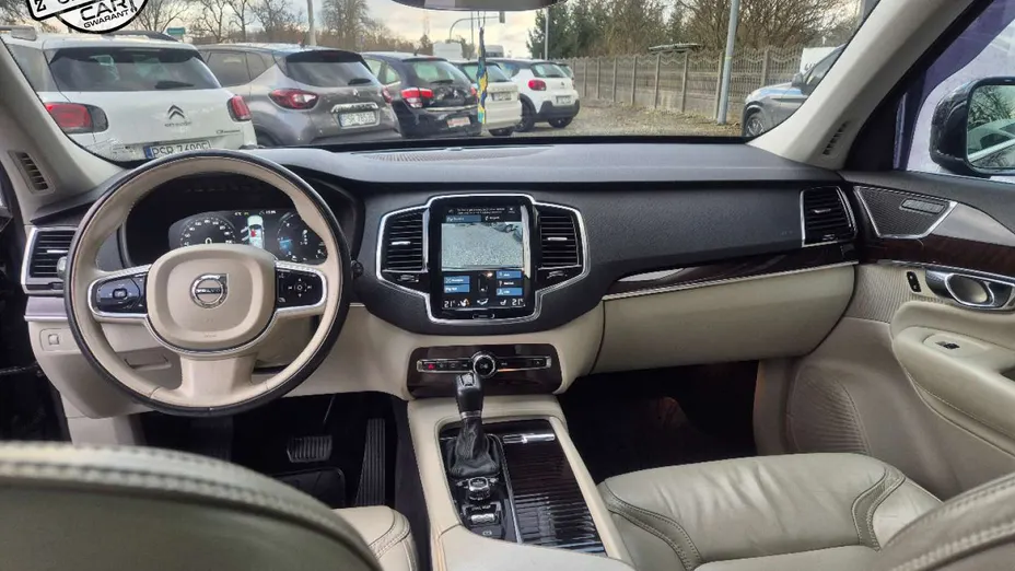 VOLVO XC90 -