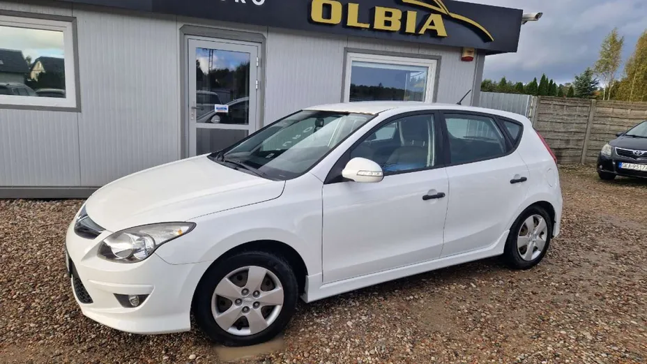 HYUNDAI i30 -