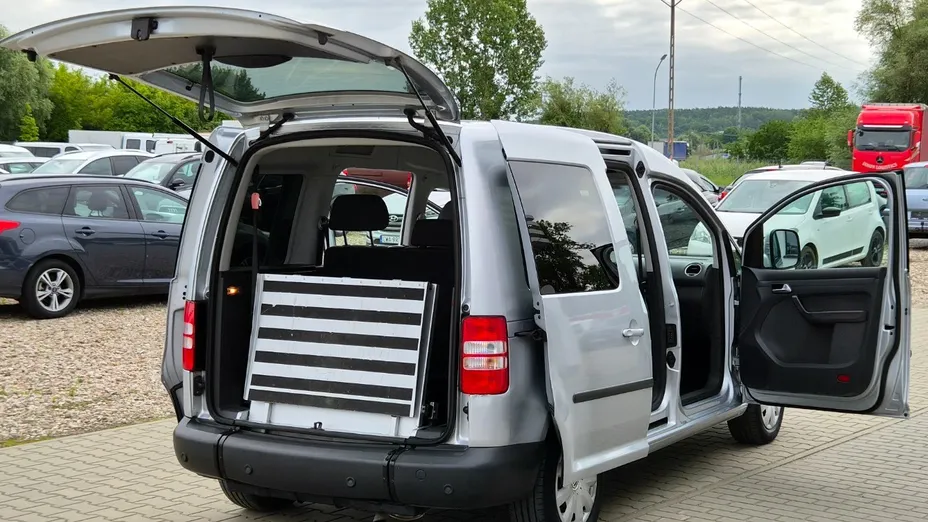 VOLKSWAGEN Caddy -
