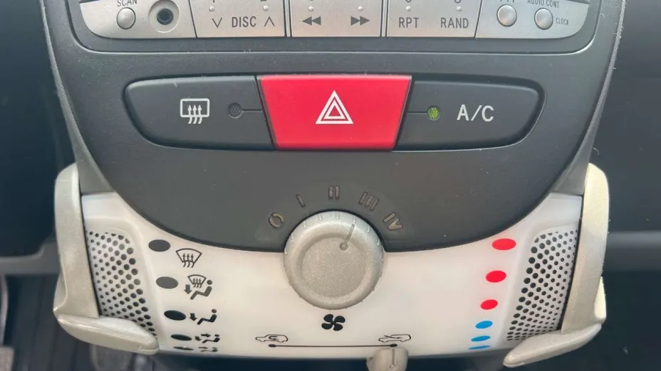 TOYOTA Aygo -