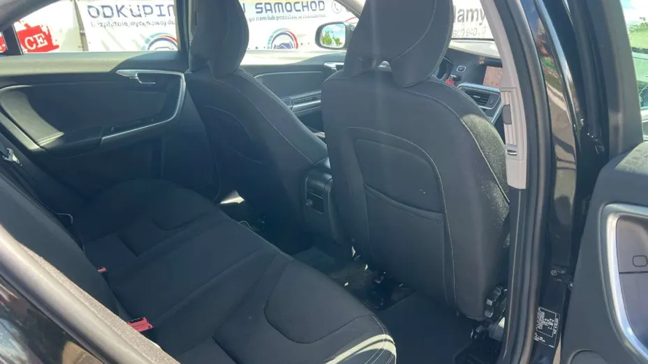 VOLVO S60 -