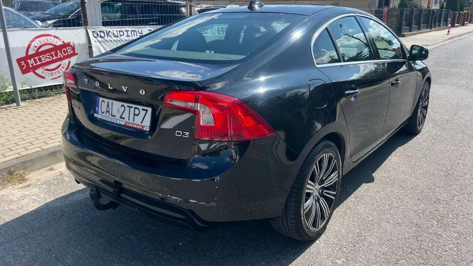 VOLVO S60 -