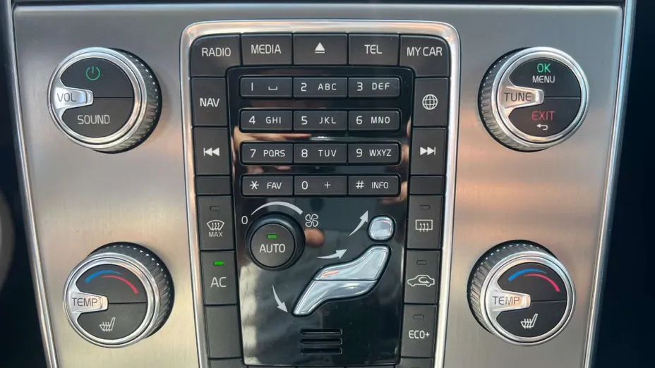 VOLVO S60 -