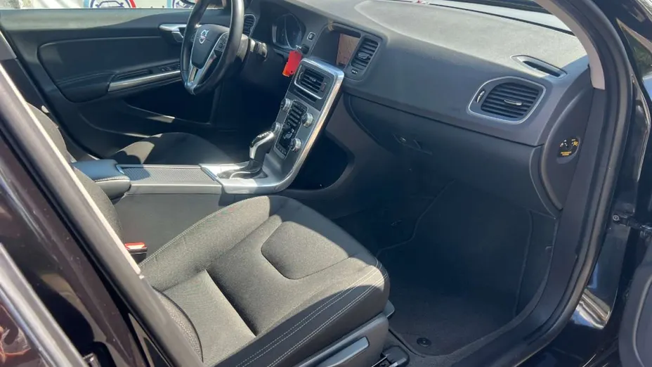 VOLVO S60 -