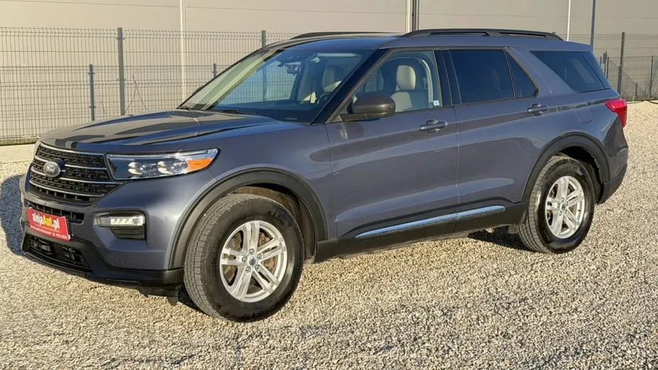 FORD Explorer -