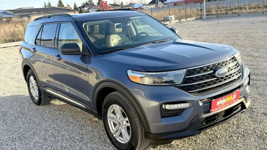 FORD Explorer -