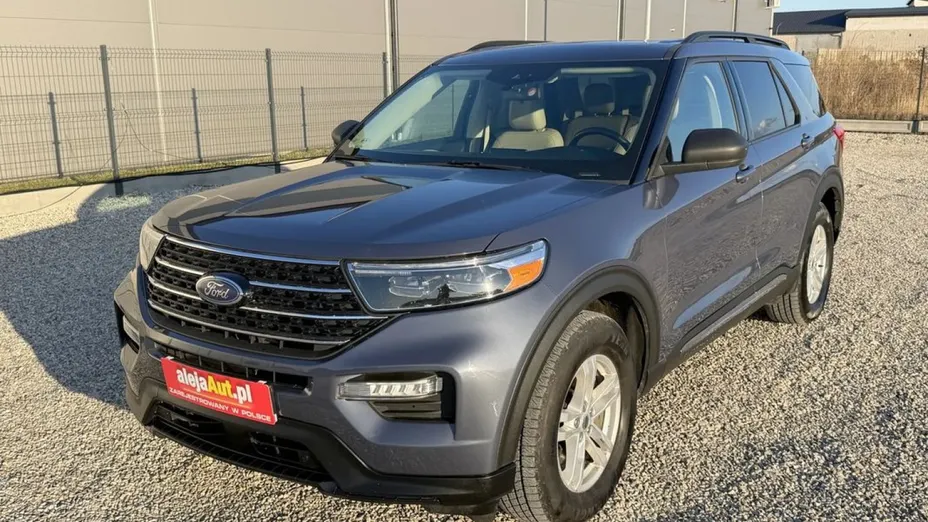 FORD Explorer -