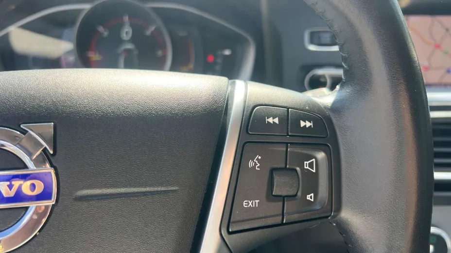 VOLVO S60 -