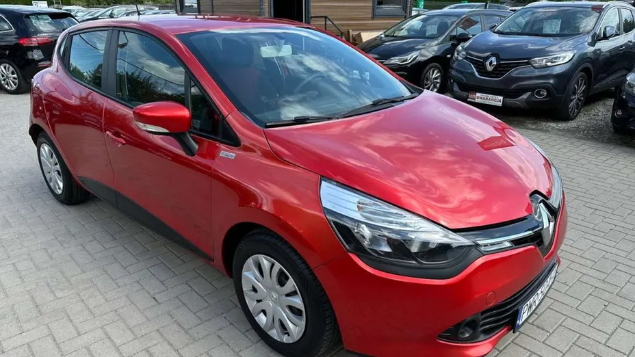 RENAULT Clio -