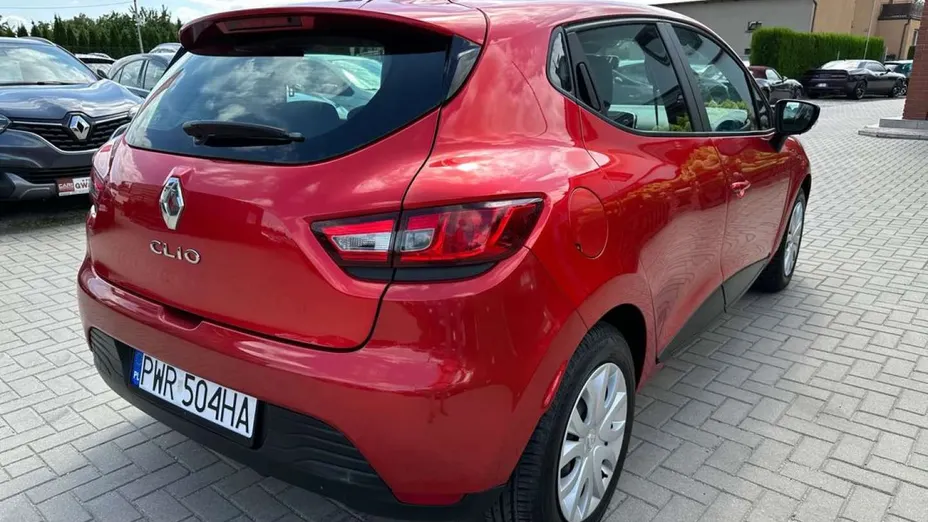 RENAULT Clio -