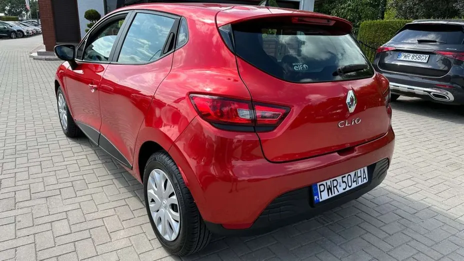 RENAULT Clio -