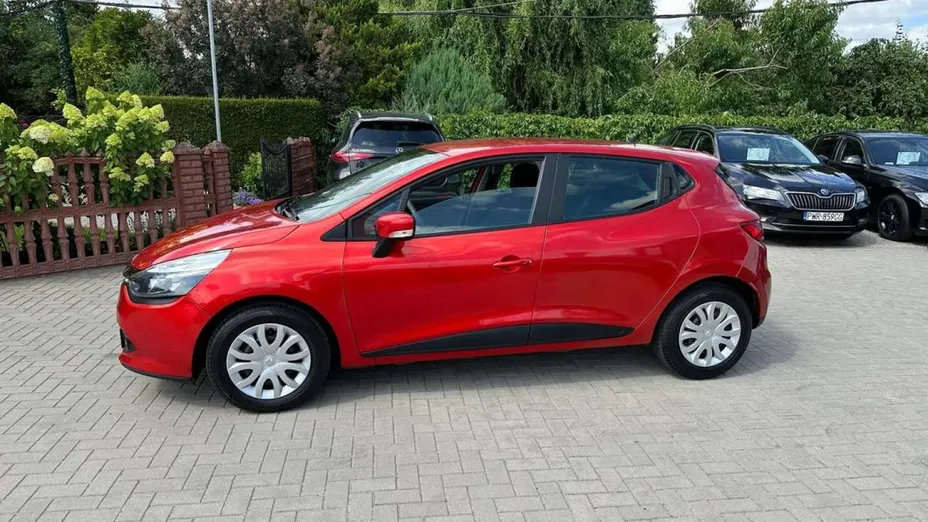 RENAULT Clio -