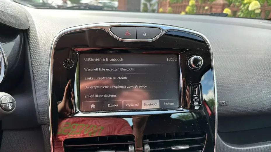 RENAULT Clio -