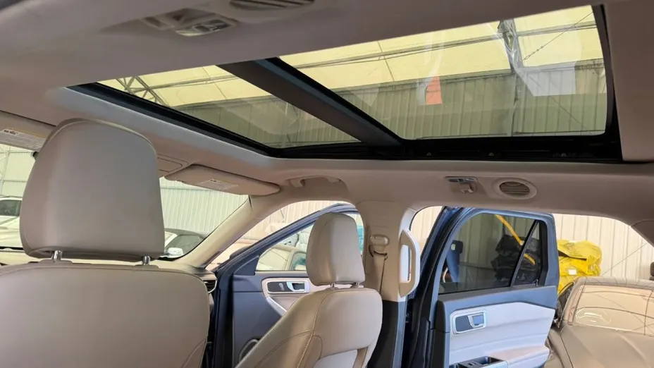 FORD Explorer -