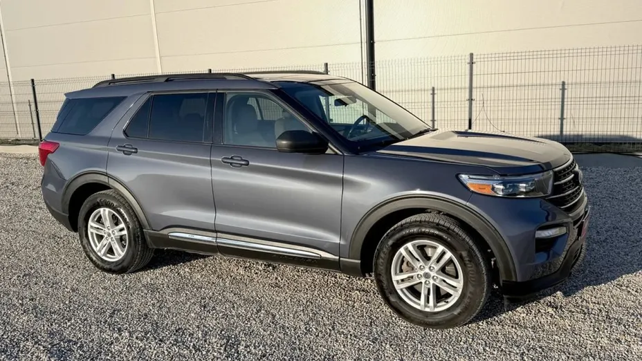 FORD Explorer -