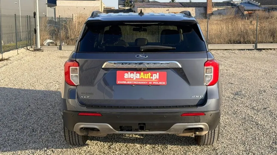 FORD Explorer -