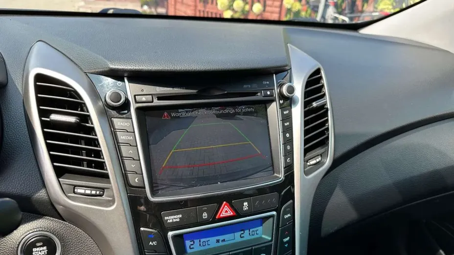 HYUNDAI i30 -