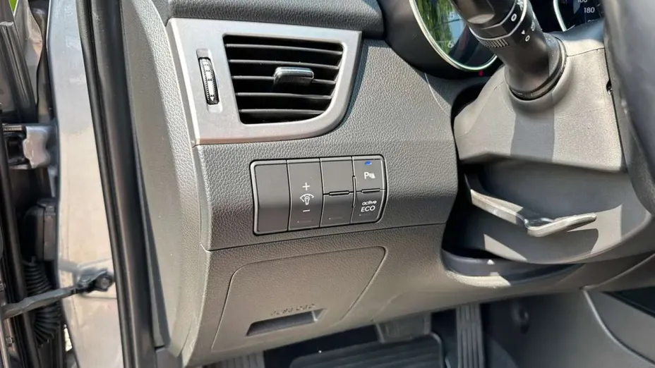 HYUNDAI i30 -