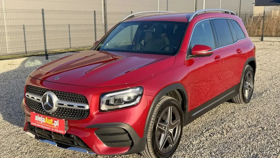MERCEDES-BENZ GLB -