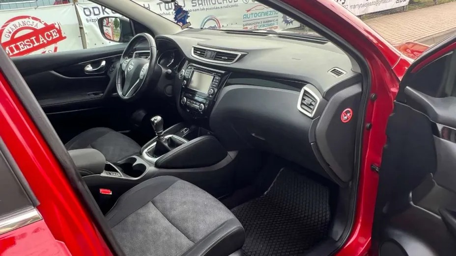 NISSAN Qashqai -