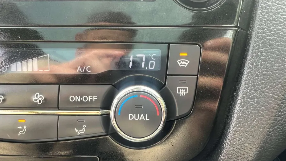 NISSAN Qashqai -