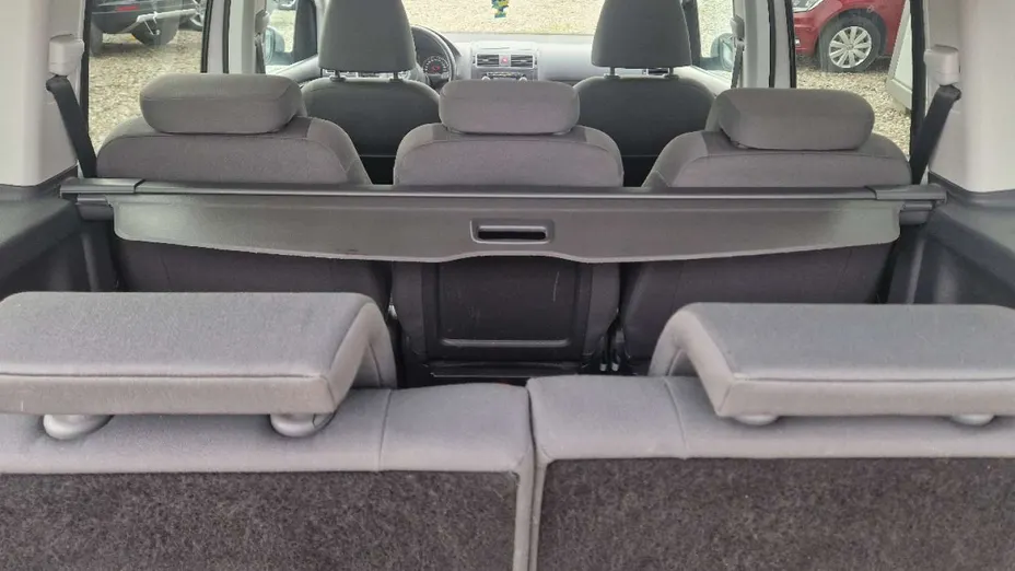 VOLKSWAGEN Touran -