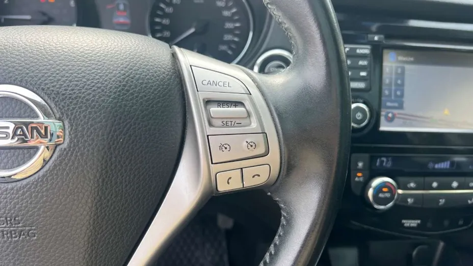 NISSAN Qashqai -