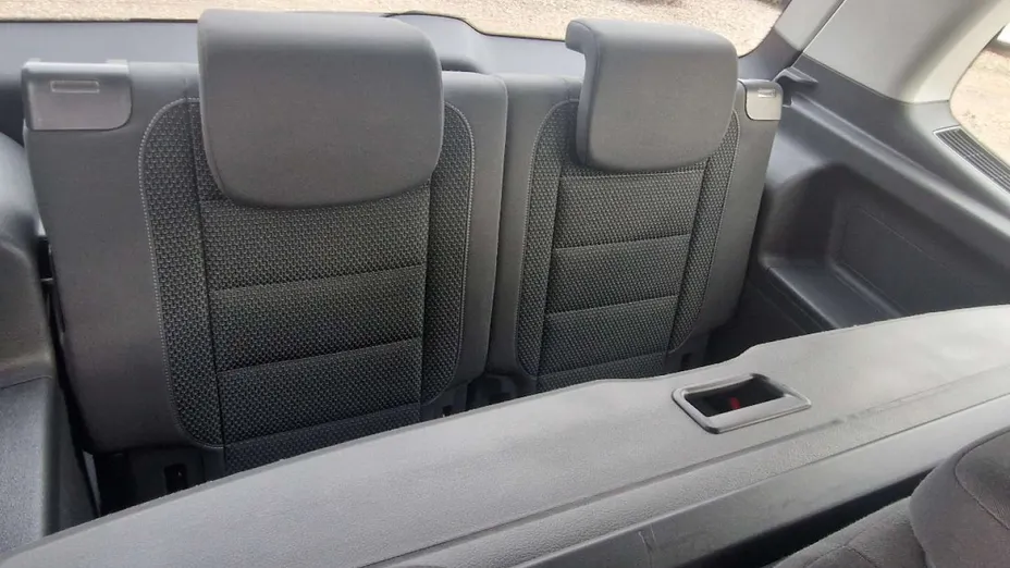 VOLKSWAGEN Touran -