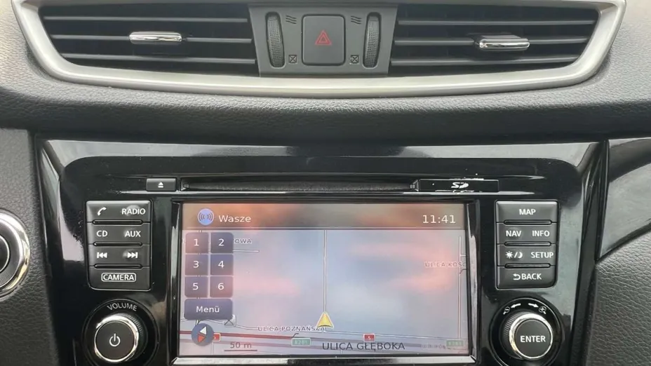 NISSAN Qashqai -