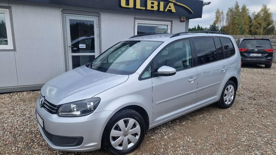 VOLKSWAGEN Touran -