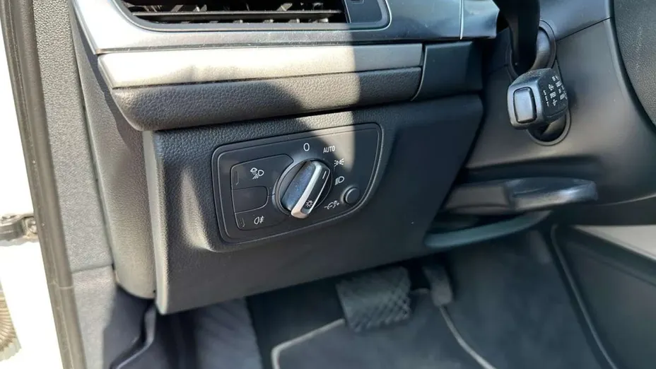 AUDI A6 -