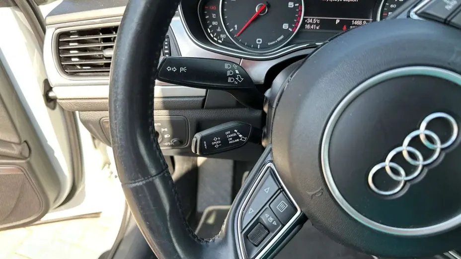 AUDI A6 -
