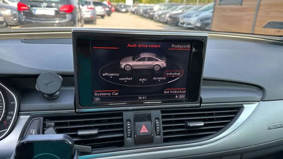 AUDI A6 -