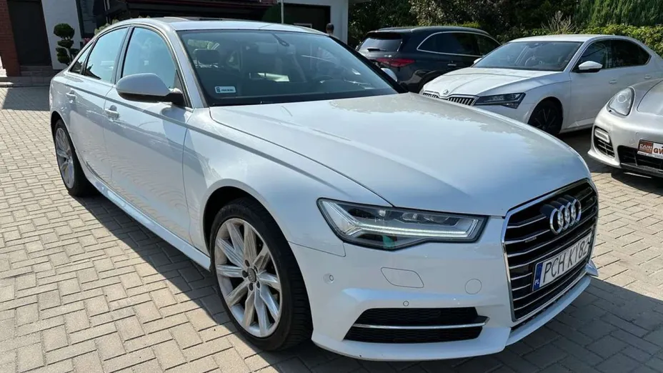 AUDI A6 -