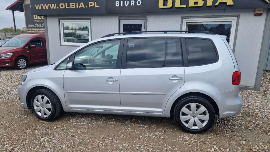VOLKSWAGEN Touran -
