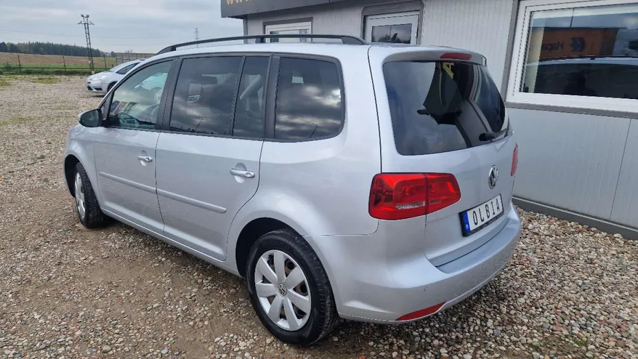 VOLKSWAGEN Touran -