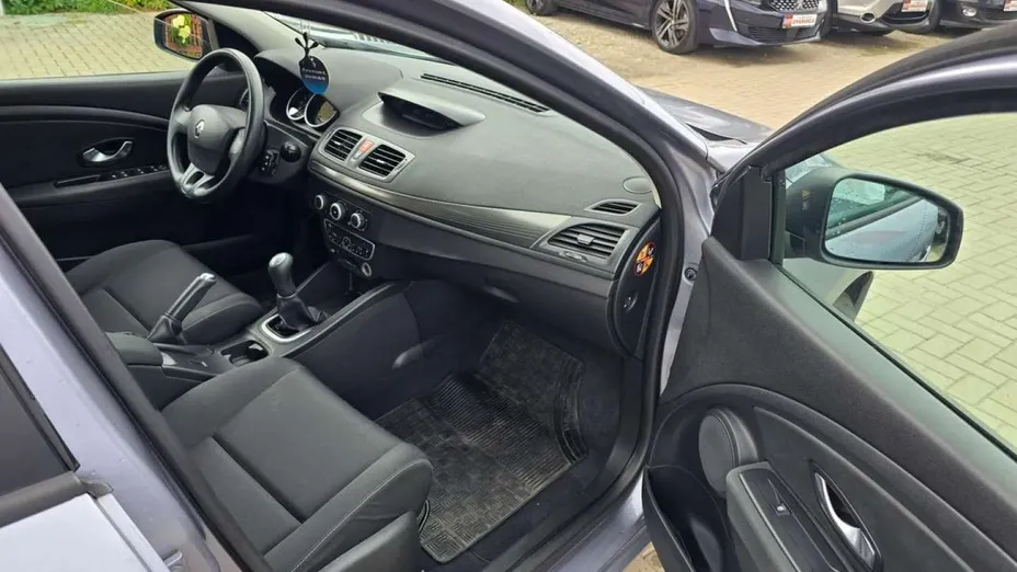 RENAULT Megane -